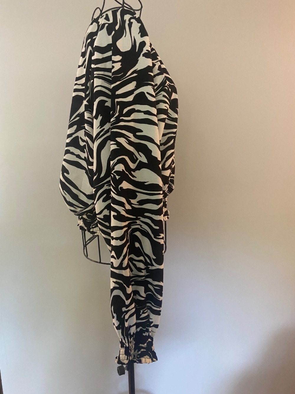 H&M Blouse - Picture 2 of 4